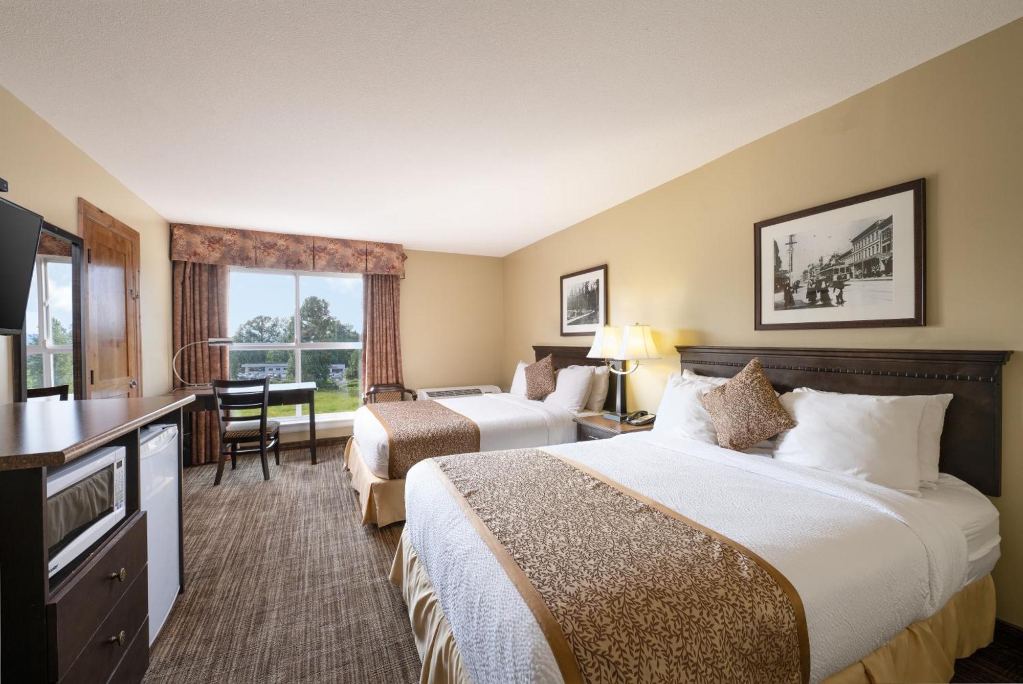 Days Inn By Wyndham Surrey Bagian luar foto
