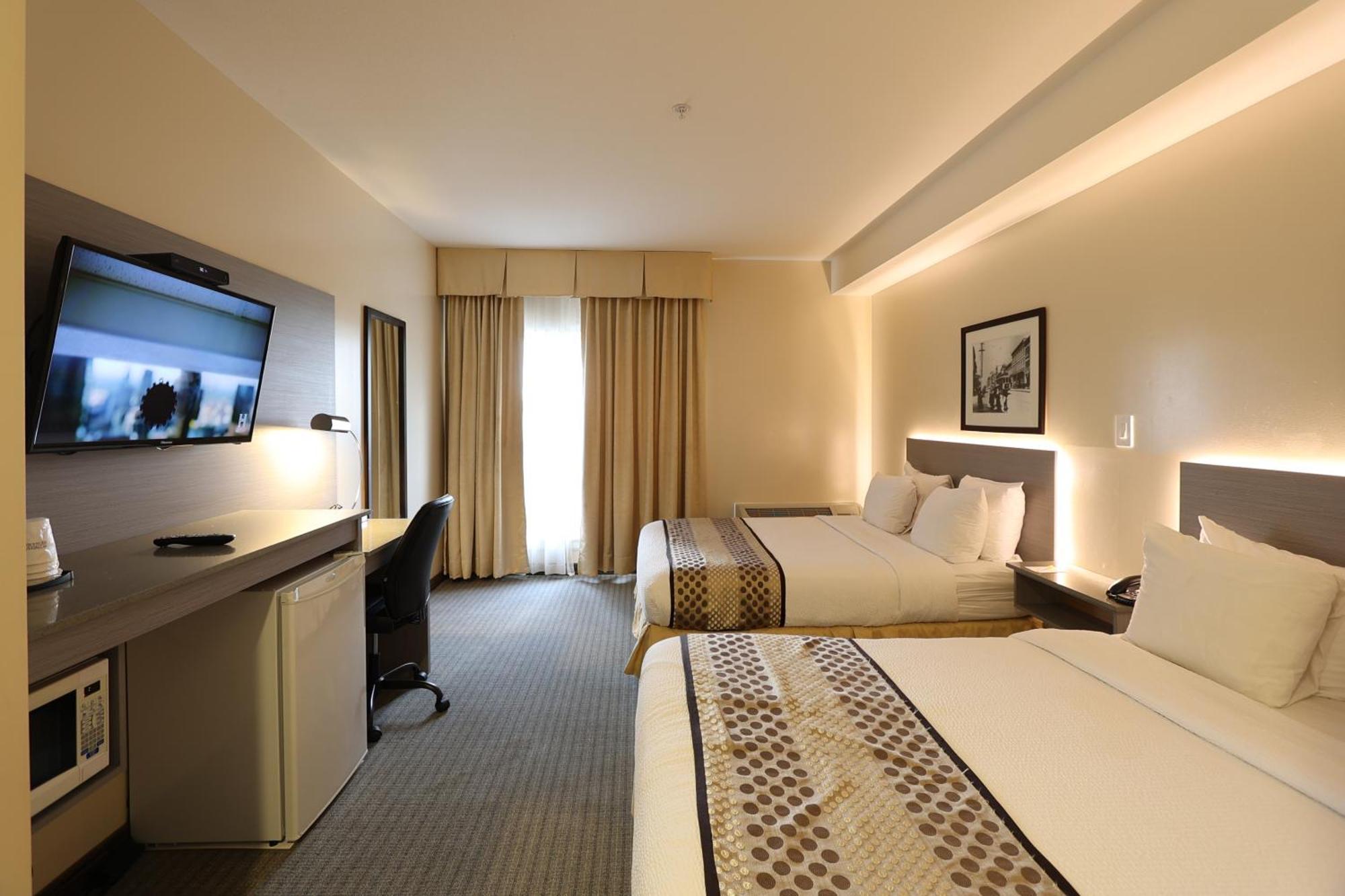 Days Inn By Wyndham Surrey Bagian luar foto