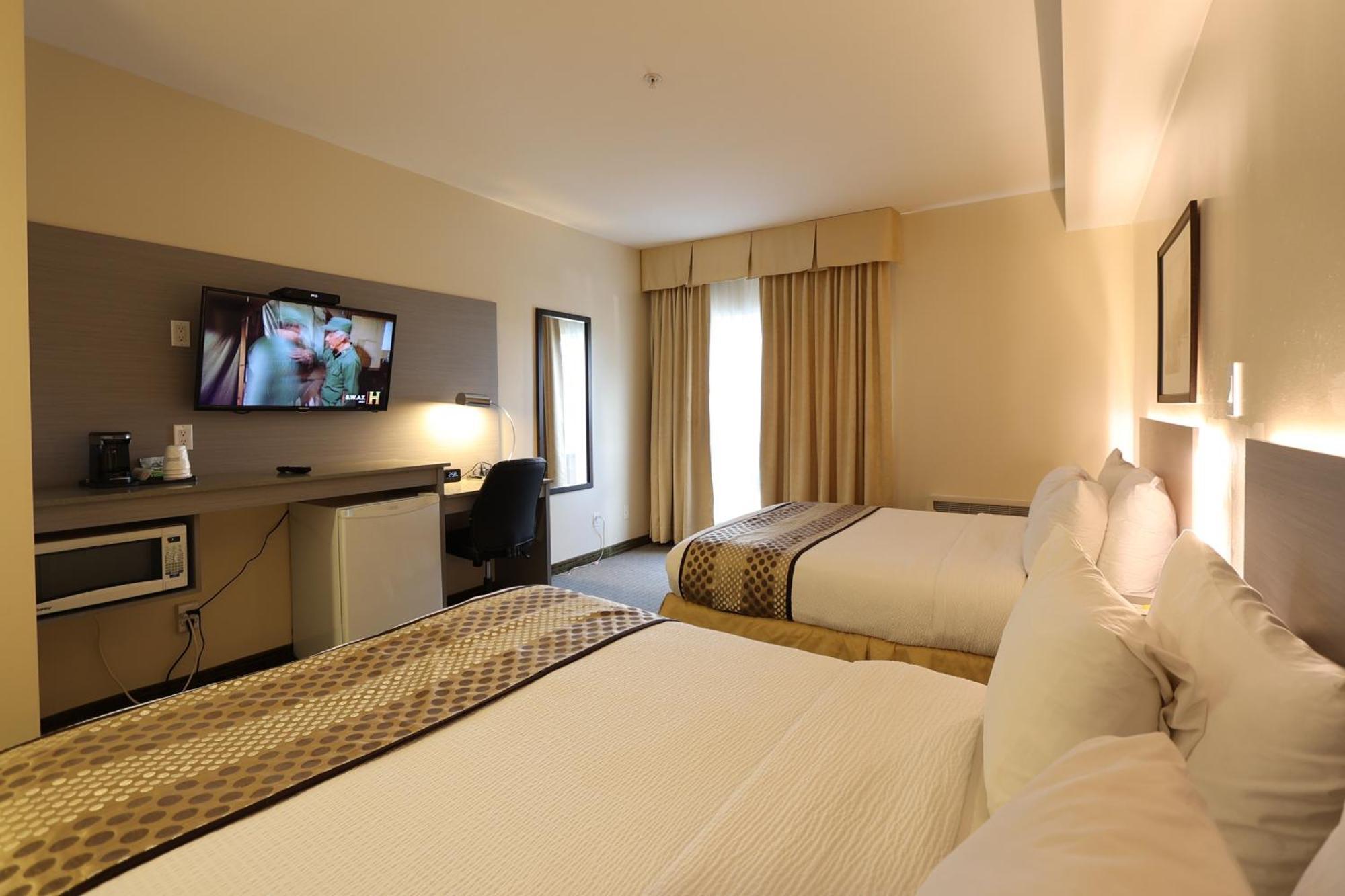 Days Inn By Wyndham Surrey Bagian luar foto