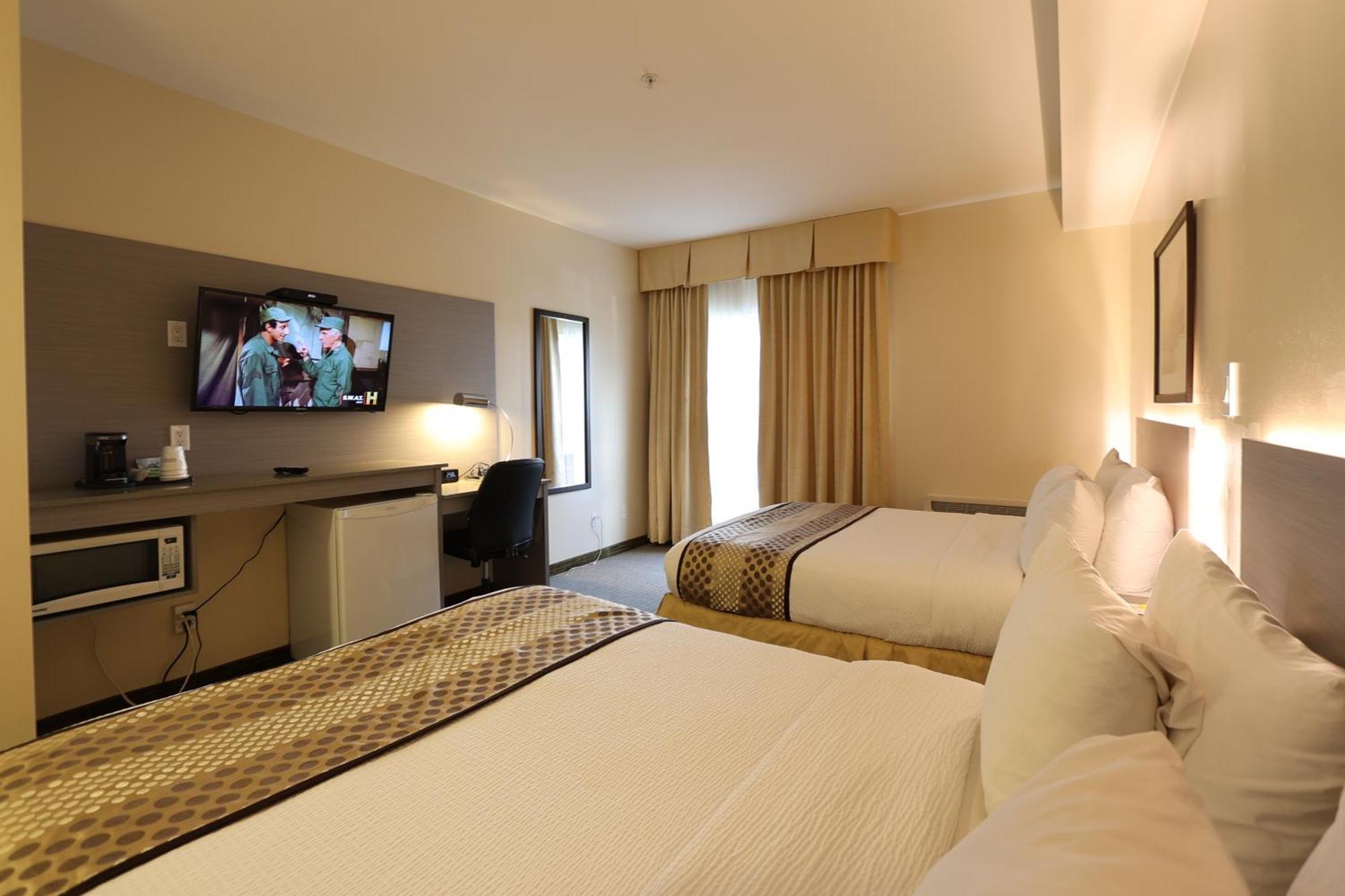 Days Inn By Wyndham Surrey Bagian luar foto