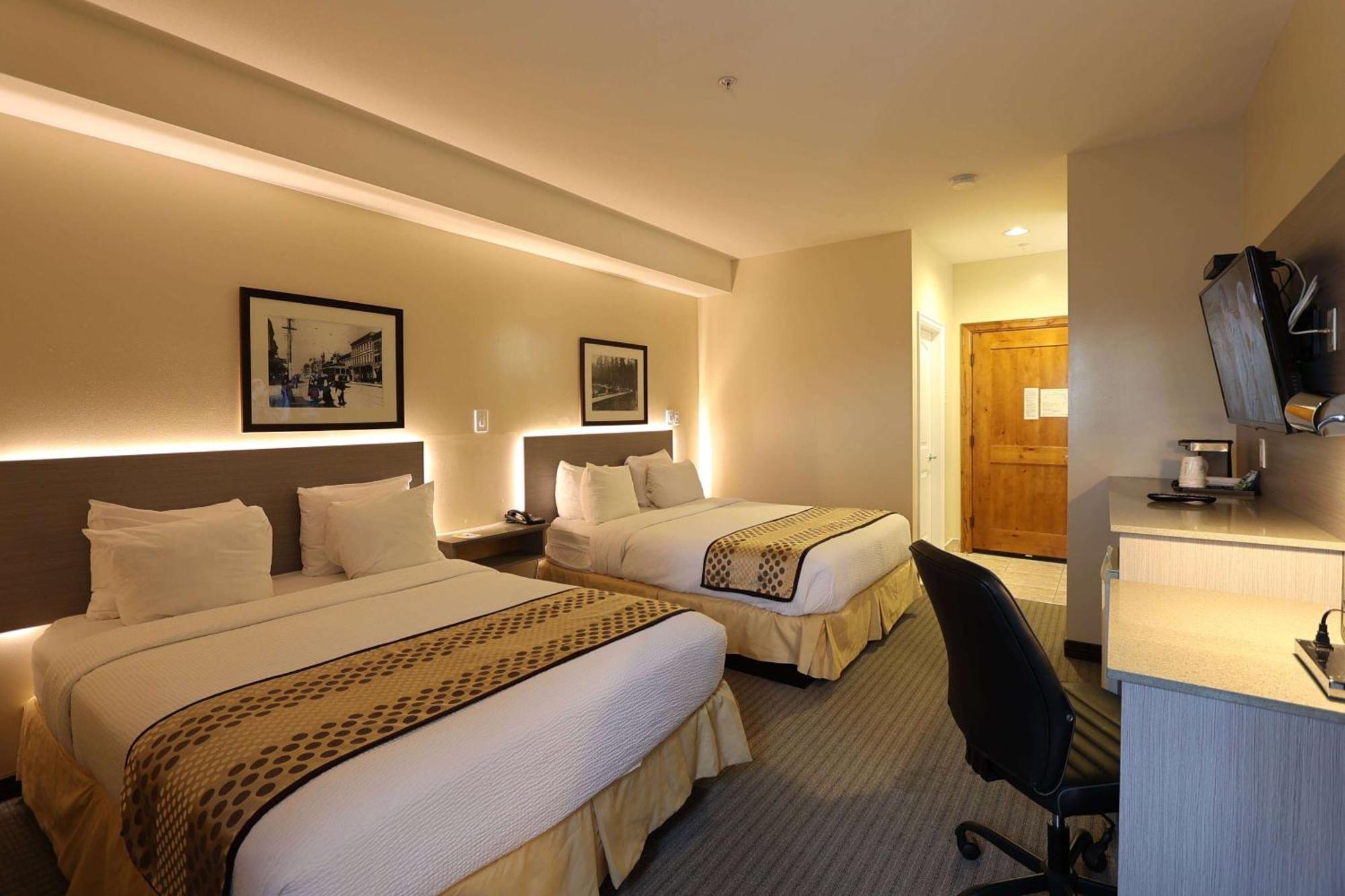 Days Inn By Wyndham Surrey Bagian luar foto